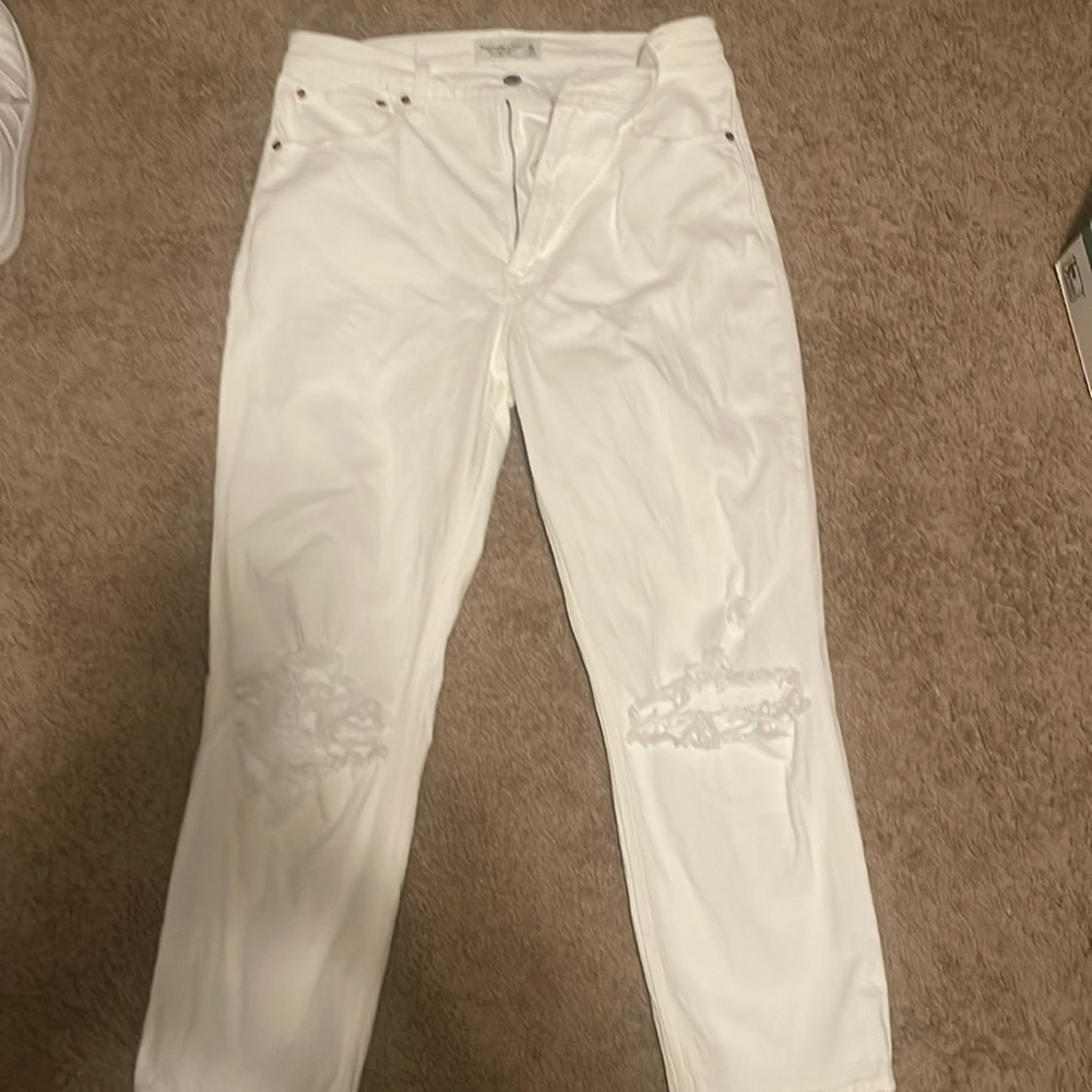 White ankle straight leg jeans